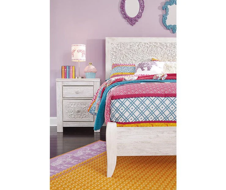 Paxberry Whitewash Carved Medallion Full Headboard 5 Paxberry Whitewash Carved Medallion Full Headboard - Image 5